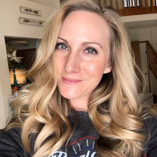 Emily R. 🇺🇸 (USA)